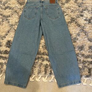 Barrel jeans 
!Brand new! 
32x32 size 
True fit 
Willing to negotiate the price